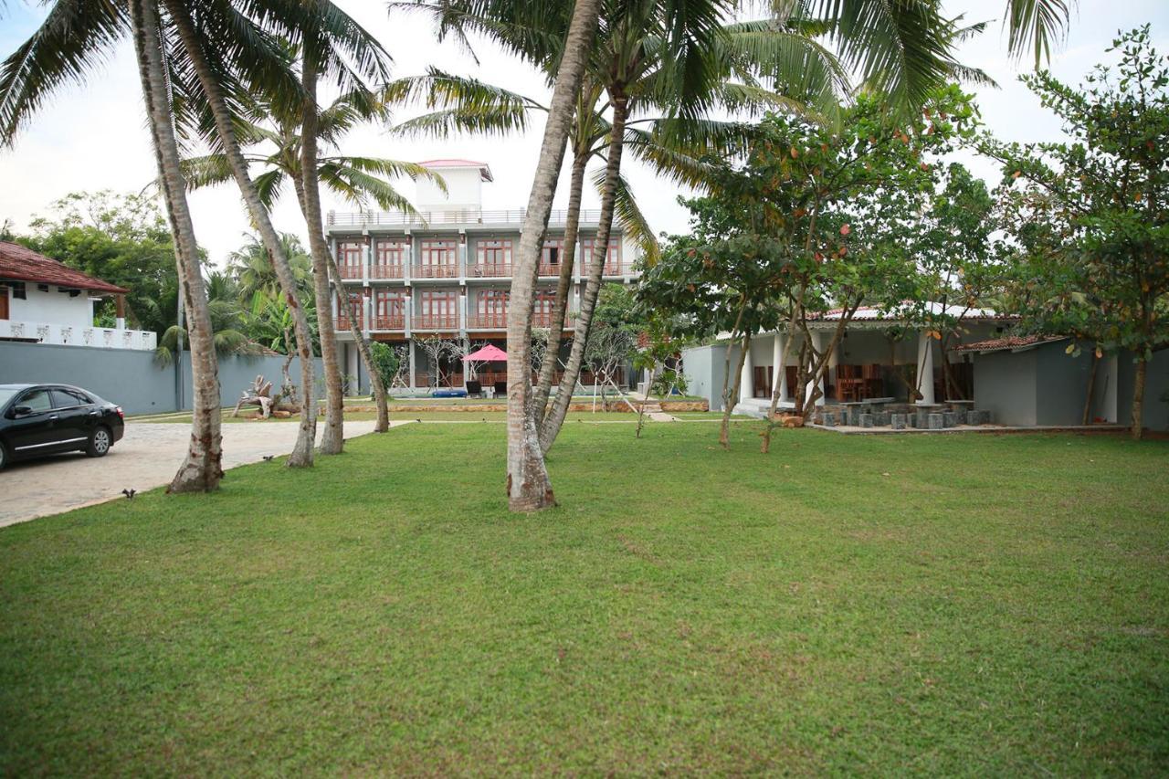 Samaraana Hotel Ahangama Exterior foto