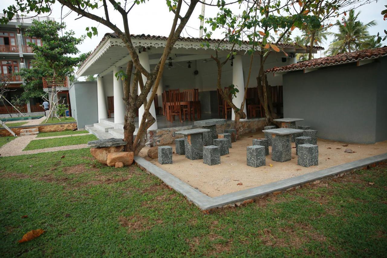 Samaraana Hotel Ahangama Exterior foto